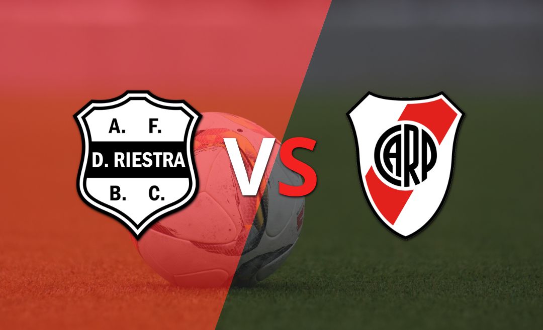 Empate a 0 en el comienzo del segundo tiempo entre Dep. Riestra y River Plate