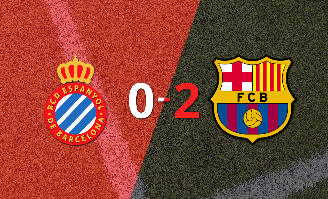 Barcelona vence a Espanyol 2-0 en el derbi catalán con gol agónico